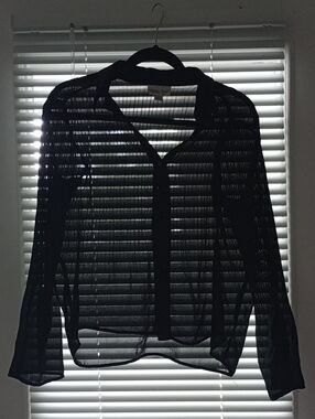 Coldwater Creek Black Sheer V-Neck Button-Front Blouse Size S